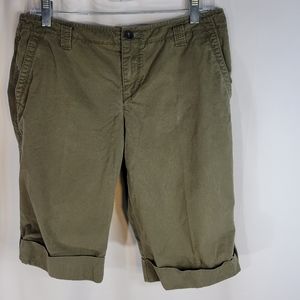 Old Navy Low Rise Olive Cuffed Hem Cotton Shorts with Pockets Size 8